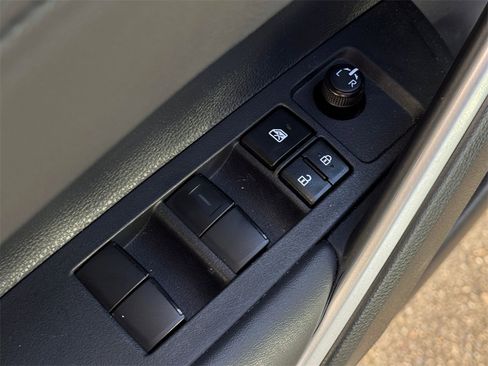 Certified 2024 Toyota Corolla Cross XSE image 11