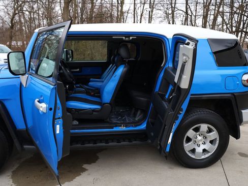 Used 2007 Toyota FJ Cruiser 4WD image 16