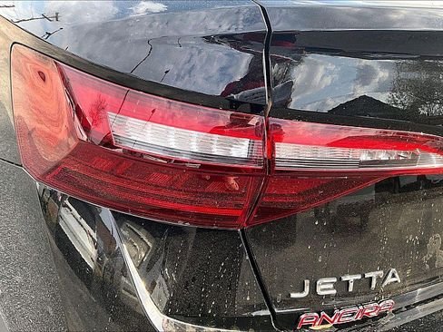 Used 2024 Volkswagen Jetta S image 29