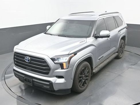 Used 2024 Toyota Sequoia SR5 w/ SR5 Premium Package RWD image 16