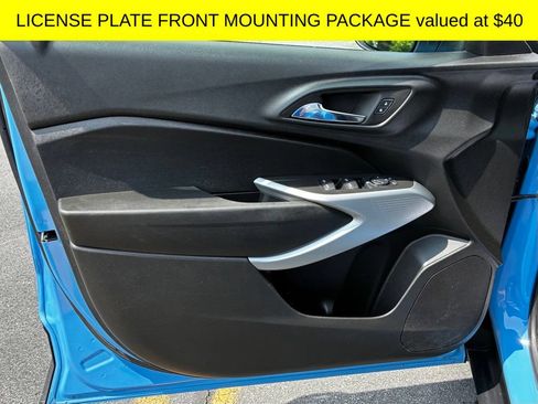 Used 2024 Chevrolet Trax RS FWD image 4