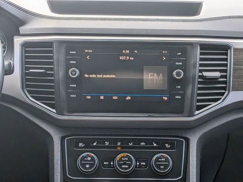 Used 2018 Volkswagen Atlas SE AWD/4WD image 26