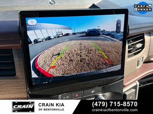 Used 2024 Ford Expedition Limited image 17