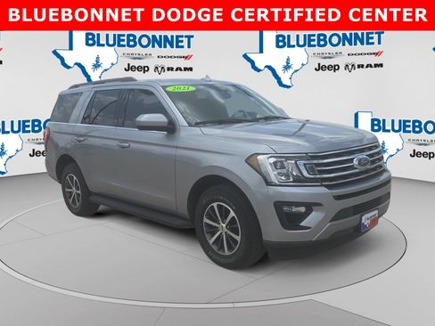 Used 2021 Ford Expedition XLT RWD image 3