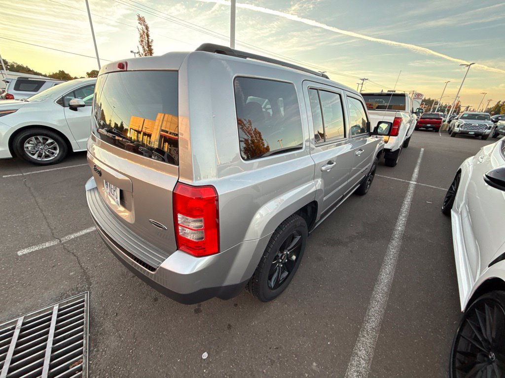 Used 2015 Jeep Patriot Sport w/ Power Value Group FWD image 5