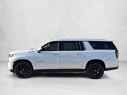 Used 2023 Chevrolet Suburban High Country w/ Premium Package 2 RWD image 8