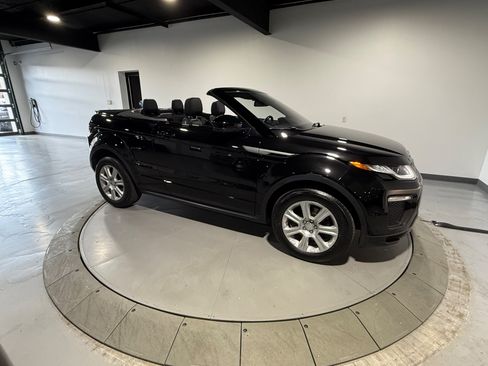Used 2019 Land Rover Range Rover Evoque SE Dynamic AWD/4WD image 6