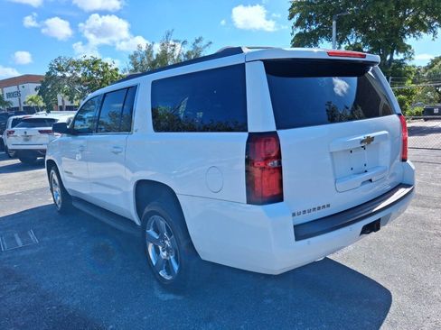 Used 2016 Chevrolet Suburban LT RWD image 8