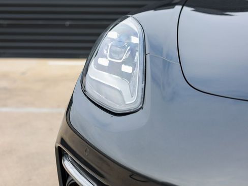 Certified 2023 Porsche Panamera Platinum Edition image 13