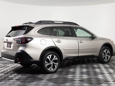 Used 2020 Subaru Outback Limited AWD/4WD image 8