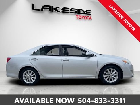 Used 2014 Toyota Camry XLE image 7