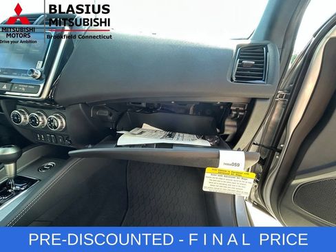 Used 2025 Mitsubishi Outlander Sport SEL AWD/4WD image 48