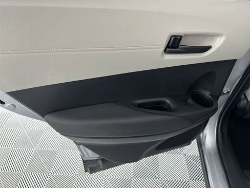 Used 2023 Toyota Corolla Cross L FWD image 30