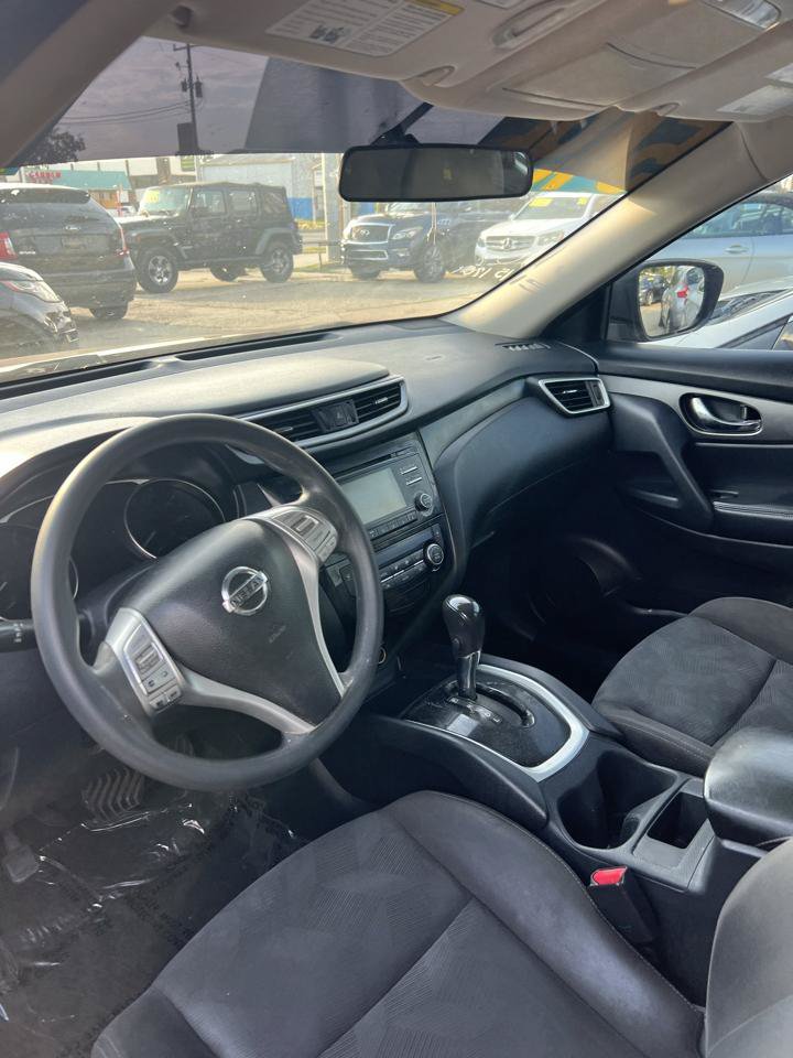 Used 2015 Nissan Rogue SV FWD image 9