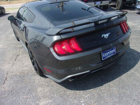 Used 2018 Ford Mustang Premium w/ Ecoboost Performance Package RWD image 7