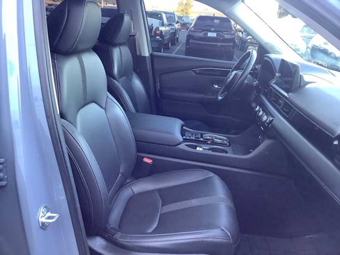 Used 2025 Honda Pilot Touring image 15