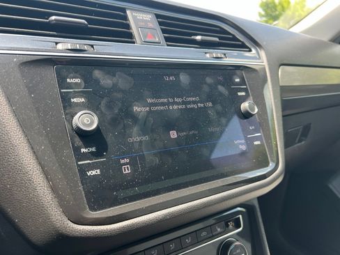 Used 2019 Volkswagen Tiguan SE FWD image 15