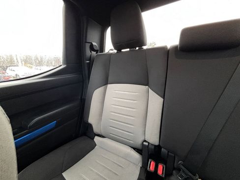 Used 2025 Toyota Tacoma TRD Off-Road image 38