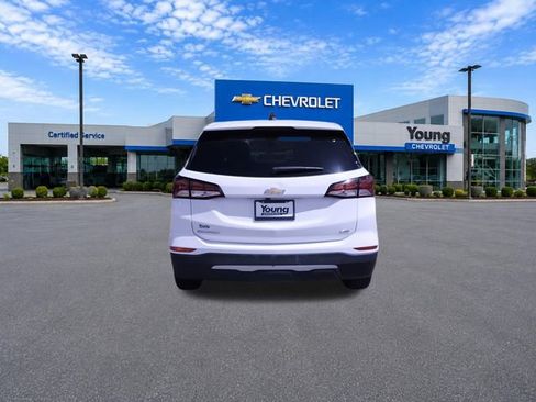 Used 2024 Chevrolet Equinox LT AWD/4WD image 6