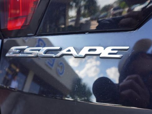 Used 2019 Ford Escape SEL image 30