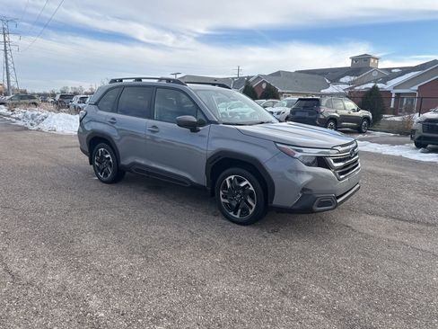 Certified 2025 Subaru Forester Limited image 10