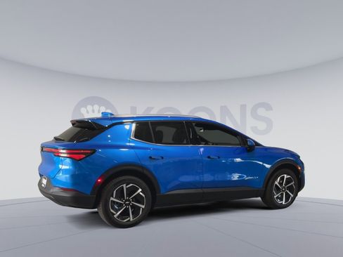 New 2026 Chevrolet Equinox EV LT FWD image 2