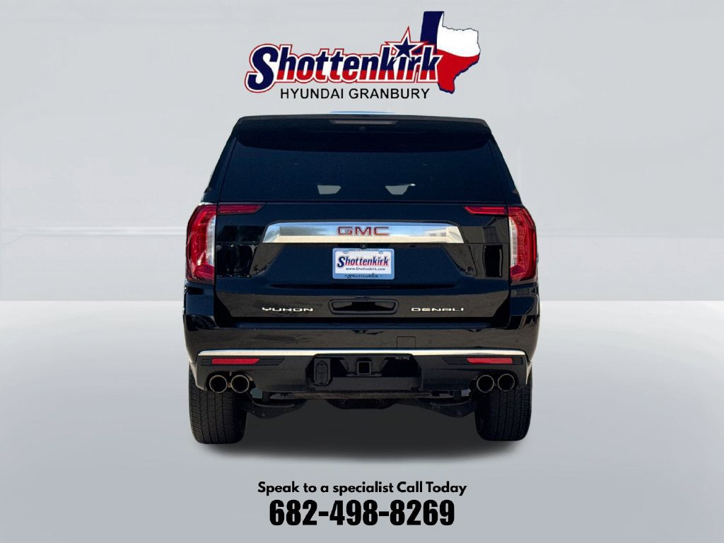 Used 2023 GMC Yukon XL Denali AWD/4WD image 7