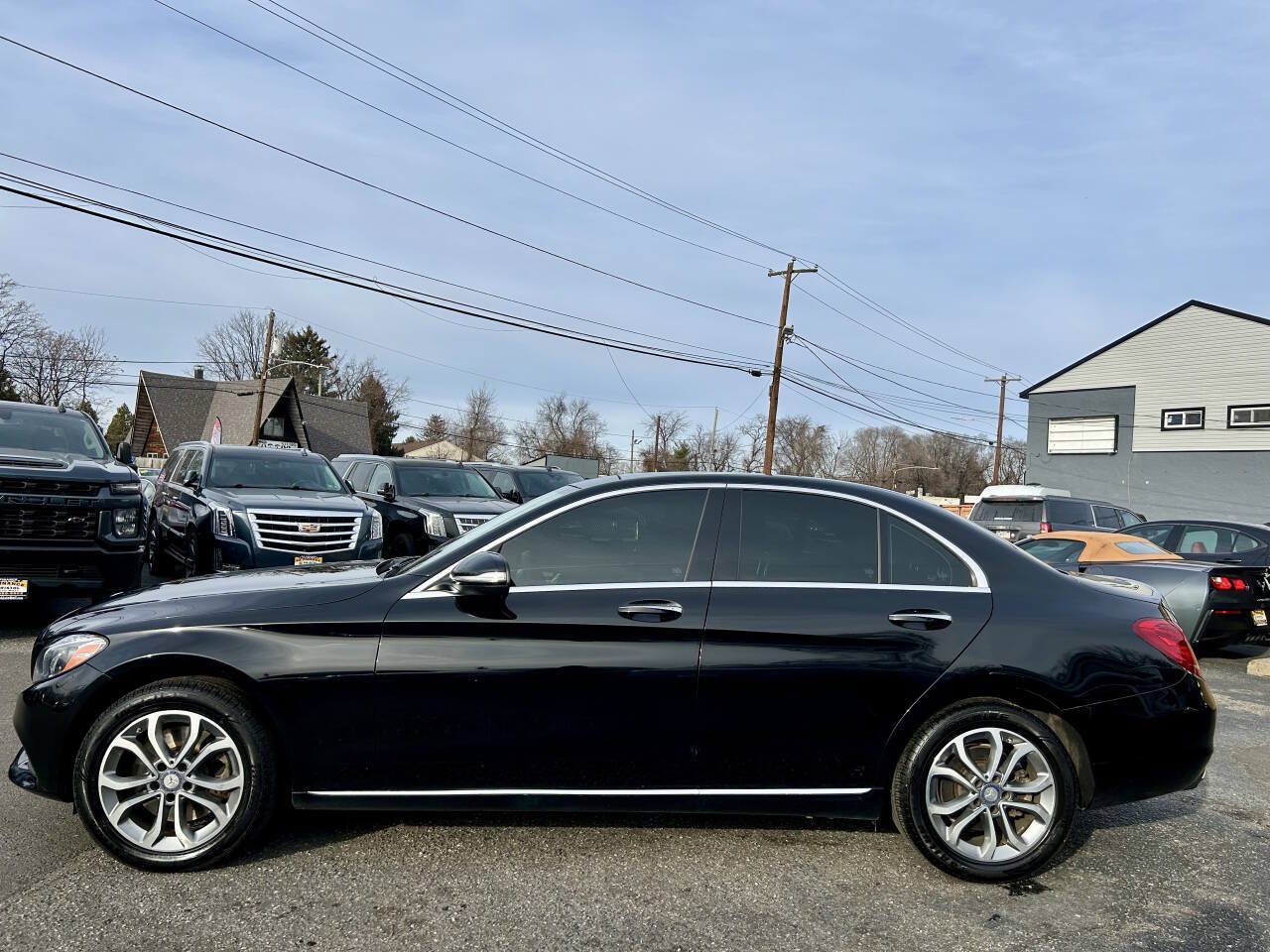 Used 2015 Mercedes-Benz C 300 4MATIC Sedan image 2