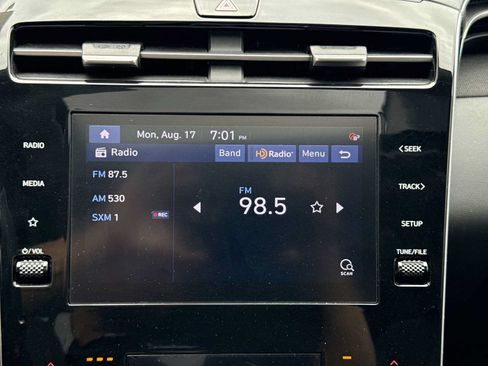 Used 2022 Hyundai Tucson SEL w/ Convenience Package AWD/4WD image 17