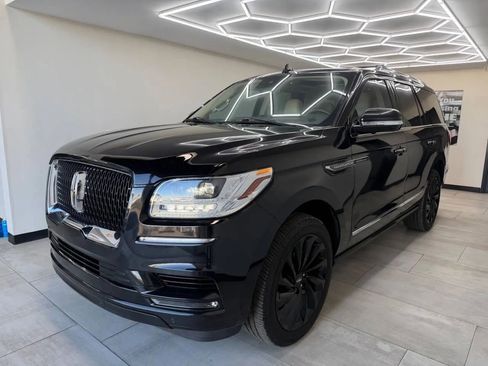 Used 2021 Lincoln Navigator Reserve AWD/4WD image 3