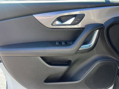 Used 2025 Chevrolet Blazer LT FWD image 14
