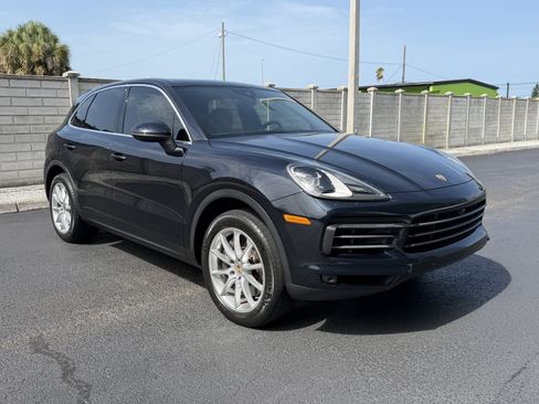 Certified 2021 Porsche Cayenne AWD/4WD image 8