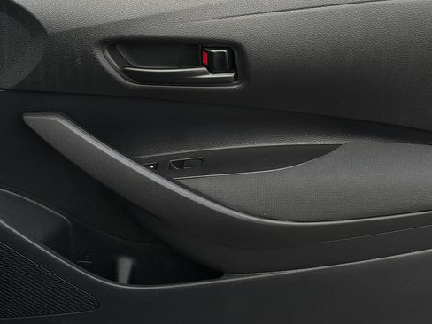 Used 2025 Toyota Corolla LE FWD image 25