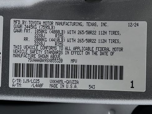 Used 2025 Toyota Sequoia Capstone AWD/4WD image 28