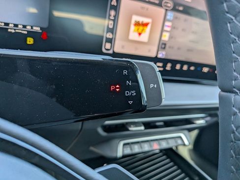 New 2026 Audi Q3 quattro 2.0T AWD/4WD image 8