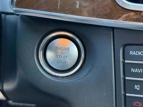 Used 2016 Mercedes-Benz E 400 Sedan image 45
