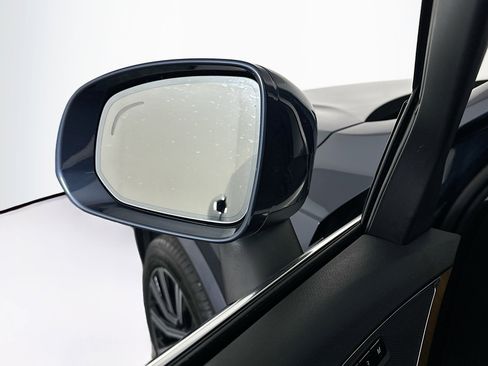 Used 2025 Volvo XC90 B6 Plus image 16