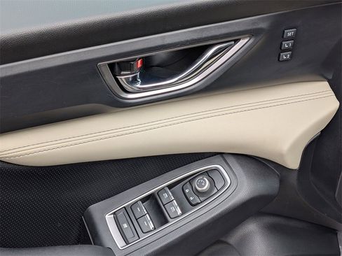 Used 2022 Subaru Ascent Limited w/ Technology Package image 12