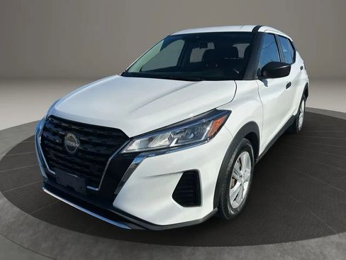Used 2023 Nissan Kicks S image 20