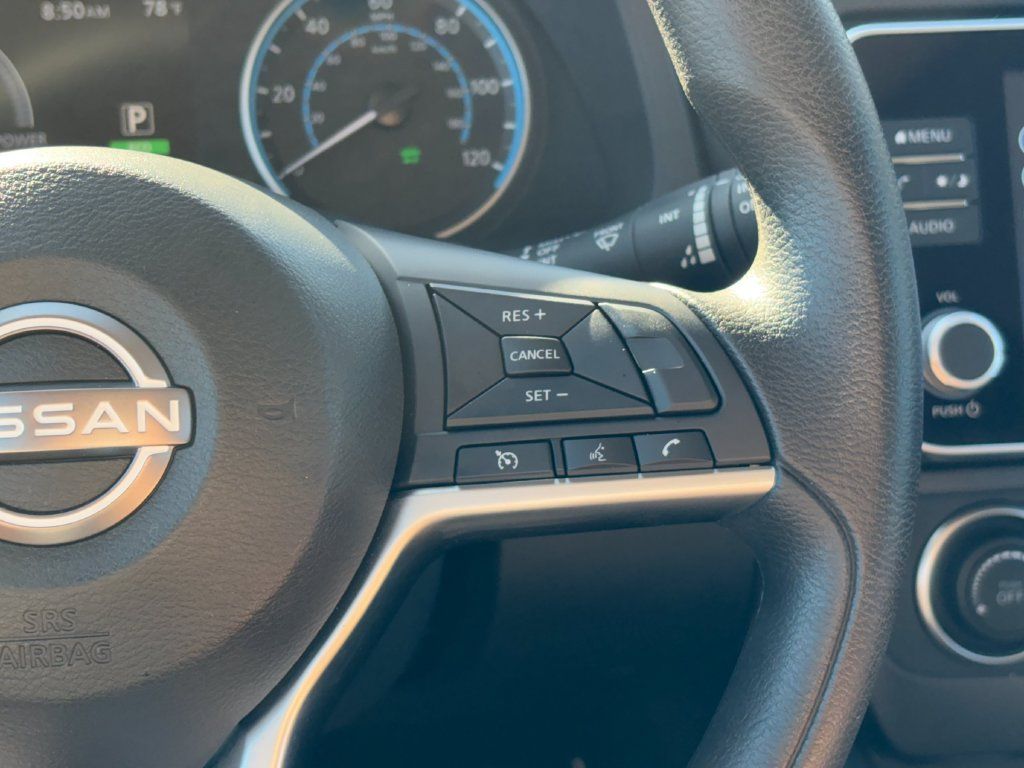 Used 2025 Nissan Leaf S FWD image 13