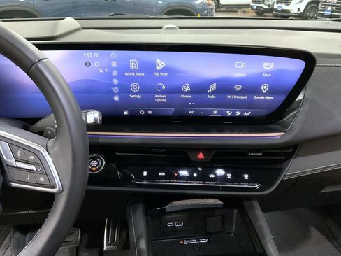 Certified 2025 Buick Envision Sport Touring image 13