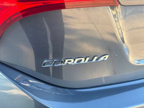 Used 2019 Toyota Corolla SE FWD image 21