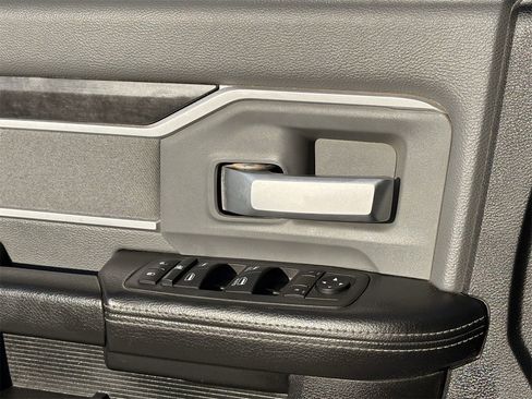 Used 2022 RAM 2500 Big Horn w/ Cold Weather Group image 26