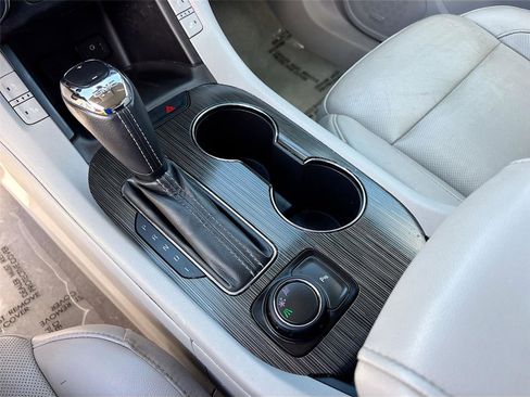 Used 2019 GMC Acadia SLT w/ LPO, Floor Liner Package image 18