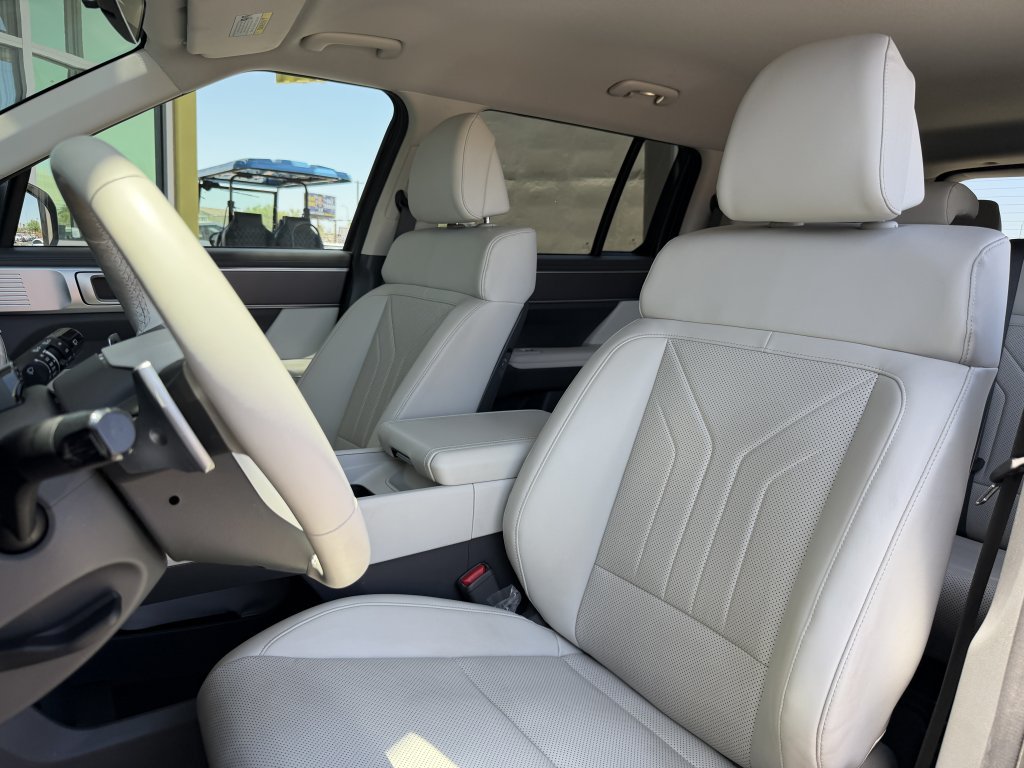 Used 2025 Hyundai Santa Fe SEL FWD image 31