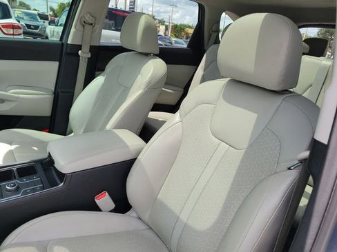 Used 2022 Kia Sorento S w/ Panoramic Sunroof Package image 23