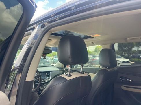 Used 2019 Buick Encore Sport Touring FWD image 11