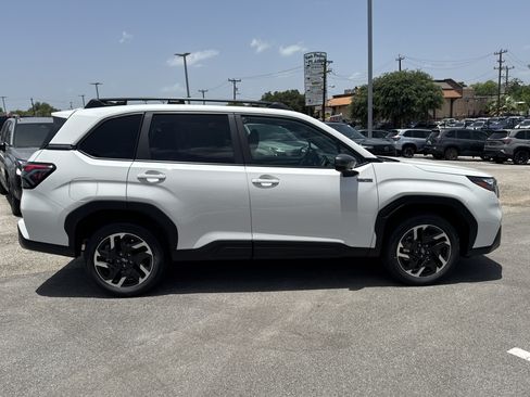 New 2026 Subaru Forester Premium AWD/4WD image 2