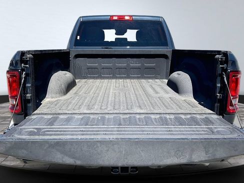 Used 2025 RAM 2500 Big Horn AWD/4WD image 25