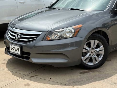 Used 2011 Honda Accord LX-P image 2